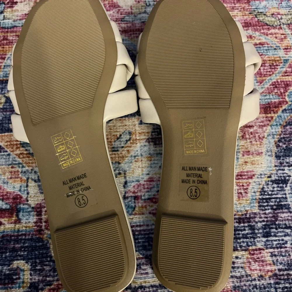 💥4/$20 BUNDLE 🆕NWOT Cream/Tan Women's Sandals Size 8.5 - Picture 6 of 6
